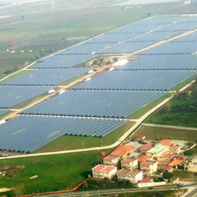 Centrale photovoltaïque de San Carlos aux Philippines